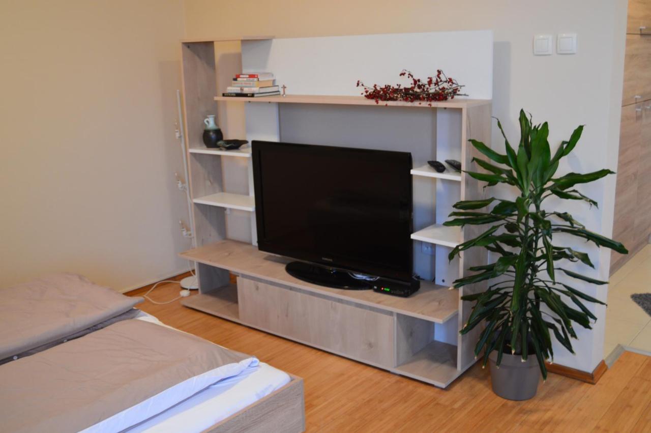 Apartman Mile Appartement Subotica Buitenkant foto